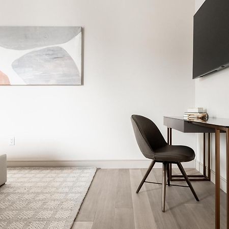 Luxurious Escape - Walk To Empower Field - Tesoro Villa Denver Bagian luar foto